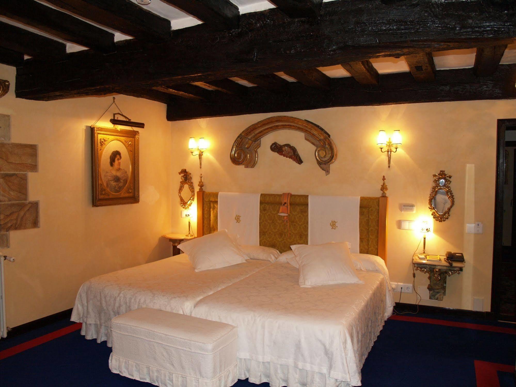 Hotel Palacio De La Pena Cantabria Ajo Buitenkant foto